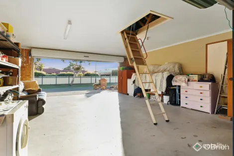 Property photo of 18 Morecroft Way Langwarrin VIC 3910