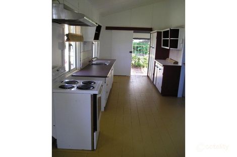 Property photo of 11 Esplanade Flying Fish Point QLD 4860