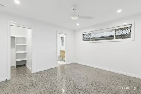 Property photo of 4 Polmaise Place Hidden Valley QLD 4703