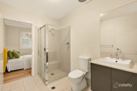 Property photo of 9 Lismore Street Pendle Hill NSW 2145