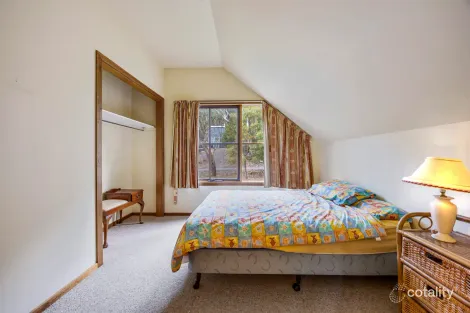 Property photo of 17 High Road Halls Gap VIC 3381