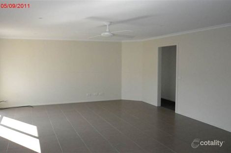 Property photo of 5 Dominic Mews Somerville VIC 3912