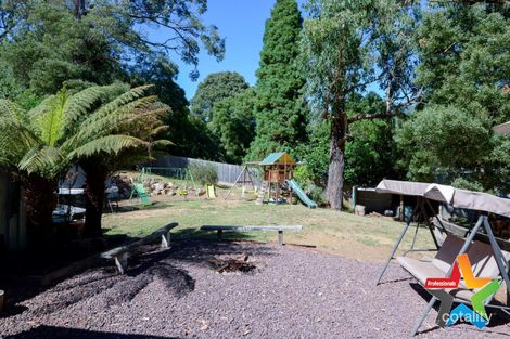 Property photo of 16 George Road East Warburton VIC 3799