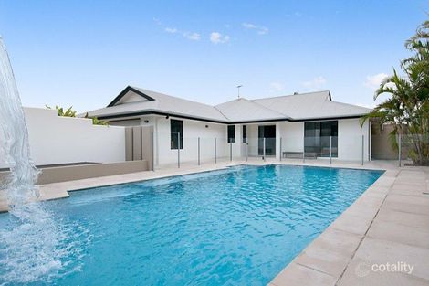 Property photo of 11 Moonbeam Crescent Castaways Beach QLD 4567