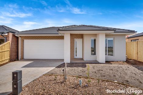 16 Courtenay Prom, Fraser Rise, VIC 3336