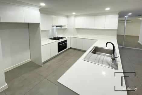 Property photo of 12/26 Lydbrook Street Westmead NSW 2145