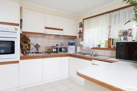 Property photo of 40 Frances Crescent Cranbourne North VIC 3977