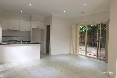 Property photo of 2/9 Arthur Phillip Drive Endeavour Hills VIC 3802