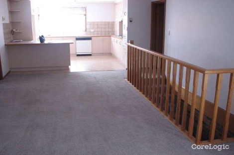 Property photo of 12 Cunningham Drive Endeavour Hills VIC 3802