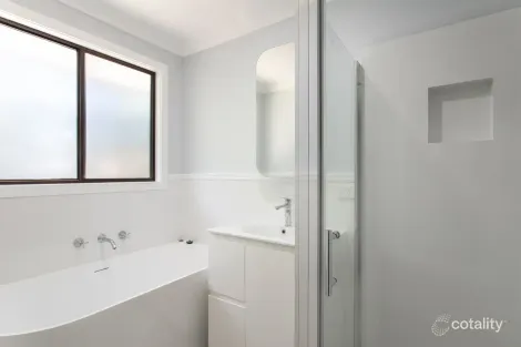 Property photo of 18 Bourbon Street Wyoming NSW 2250