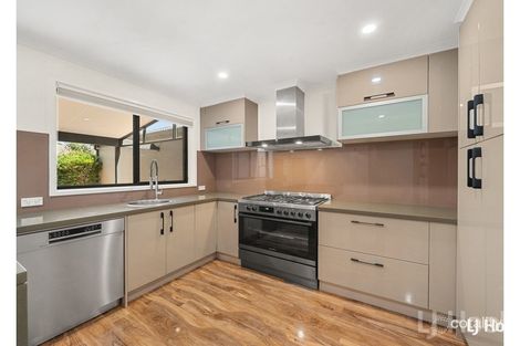 Property photo of 3/9 Coral Drive Jerrabomberra NSW 2619