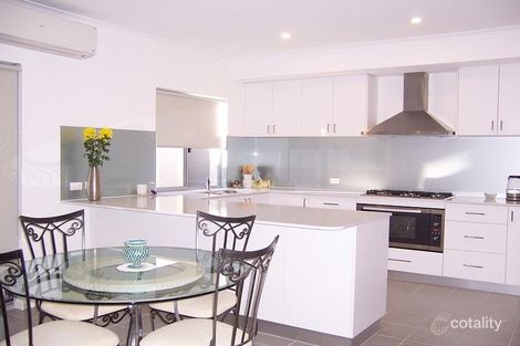 Property photo of 11 Gomez Way Darch WA 6065