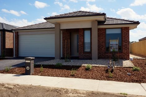 Property photo of 32 Ferrari Drive Cranbourne East VIC 3977
