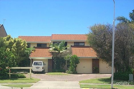 4 Sunbird St, Burleigh Waters, QLD 4220