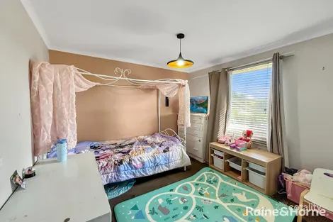 Property photo of 2 Macarthur Drive Cranbourne VIC 3977