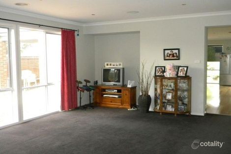Property photo of 24 Baddeley Circuit Cranbourne North VIC 3977