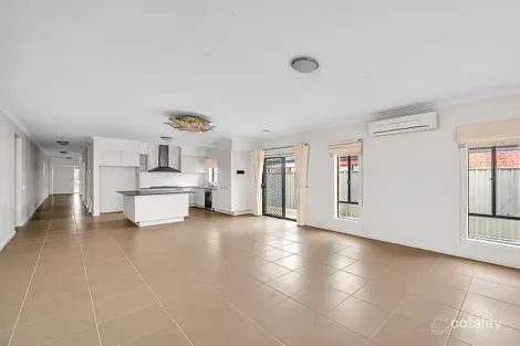Property photo of 59 Challenger Circuit Cranbourne East VIC 3977