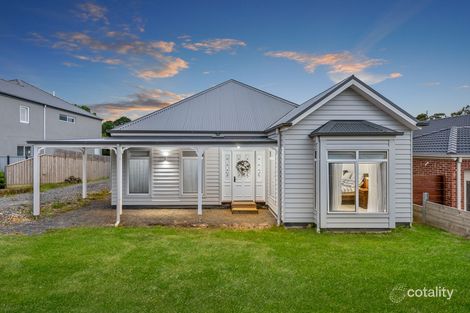 10 Oreti Ct, Garfield, VIC 3814