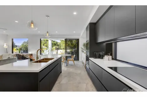 Property photo of 1A Winterhaven Key Broadbeach Waters QLD 4218