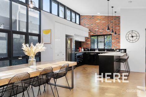 Property photo of 16 Lynton Street Mount Hawthorn WA 6016