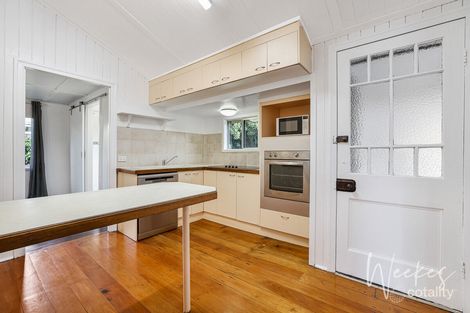 Property photo of 32 Bathurst Street Elliott Heads QLD 4670