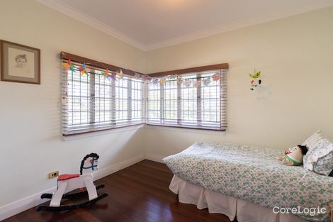 Property photo of 33 Percival Terrace Holland Park QLD 4121