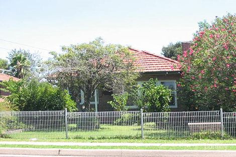 222 Blaxcell St, South Granville, NSW 2142