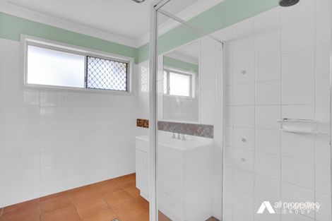 Property photo of 166 Vansittart Road Regents Park QLD 4118