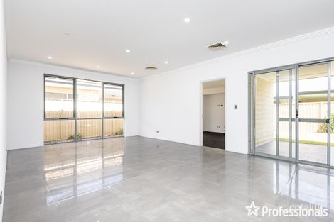 Property photo of 5 Tullis Grove Southern River WA 6110