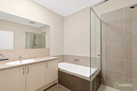Property photo of 12 Bridle Path Chirnside Park VIC 3116