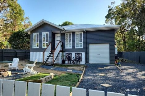 28 Alexander St, Macleay Island, QLD 4184