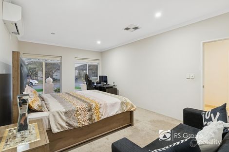 Property photo of 30 Limestone Rise Piara Waters WA 6112
