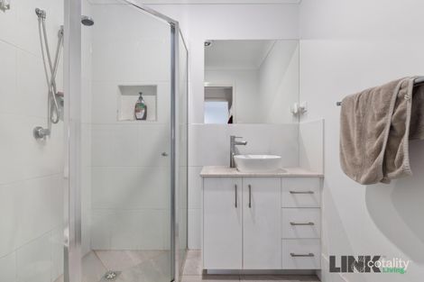 Property photo of 5 Jackson Place Greenbank QLD 4124