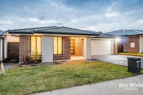 Property photo of 8 Hassett Lane Cranbourne West VIC 3977