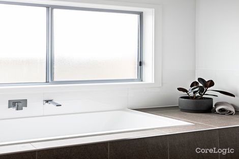 Property photo of 2/20 Lawrence Street Hadfield VIC 3046