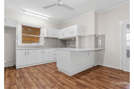 Property photo of 228 Fairweather Avenue Loxton SA 5333