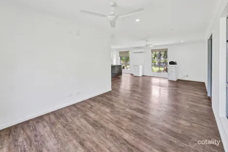 Property photo of 102 Miran Khan Drive Armstrong Beach QLD 4737