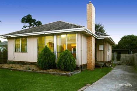 18 Overend Cres, Sale, VIC 3850