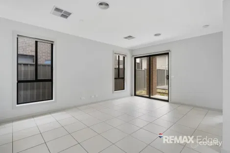 Property photo of 9 Bronze Street Tarneit VIC 3029