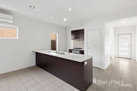 Property photo of 6 Narung Way Wyndham Vale VIC 3024