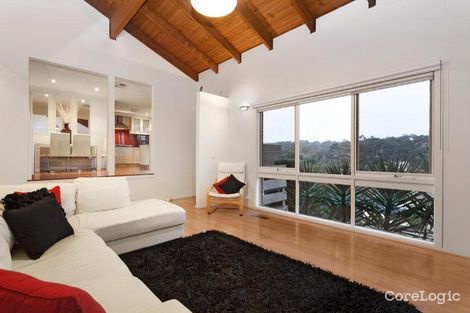 Property photo of 20 Manatunga Circuit Greensborough VIC 3088