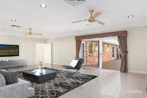 Property photo of 2 Evers Close Edensor Park NSW 2176
