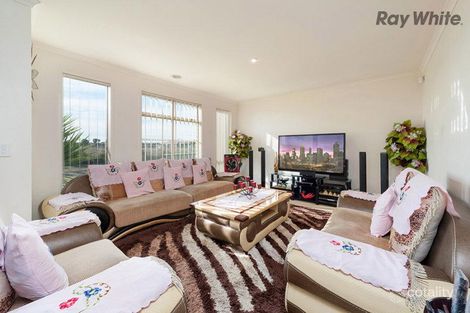 Property photo of 19 Pendragon Crescent Derrimut VIC 3026