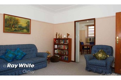 Property photo of 12 Hugh Avenue Peakhurst NSW 2210