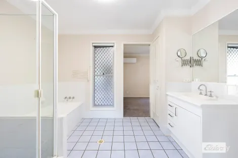 Property photo of 2 Ridgepointe Drive Cornubia QLD 4130