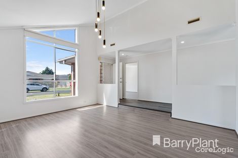 Property photo of 5 Chatterton Drive Delahey VIC 3037
