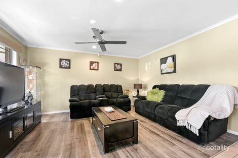 Property photo of 32 Hartsmere Drive Berwick VIC 3806