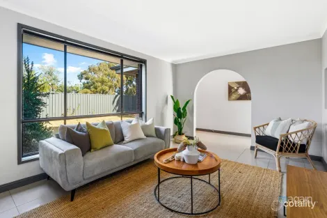 Property photo of 76 River Road Port Noarlunga SA 5167