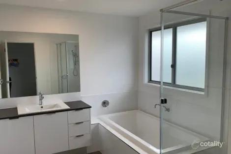 Property photo of 40 Stevens Drive Oran Park NSW 2570