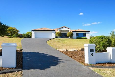 8 Bradley Cres, Hodgson Vale, QLD 4352